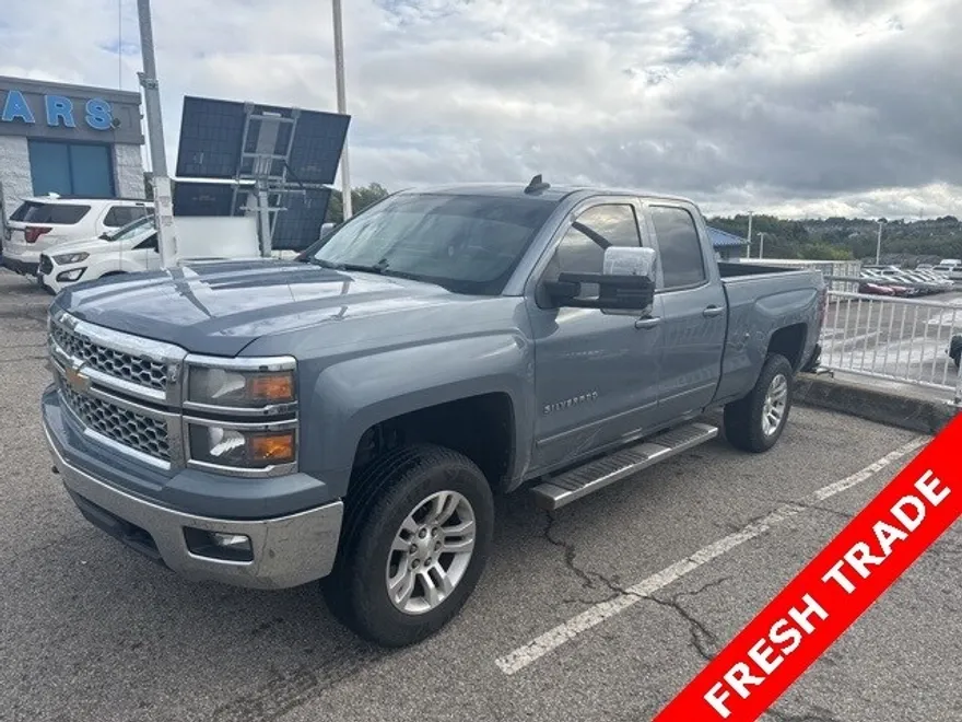 2015 Chevrolet Silverado 1500 LT photo 1