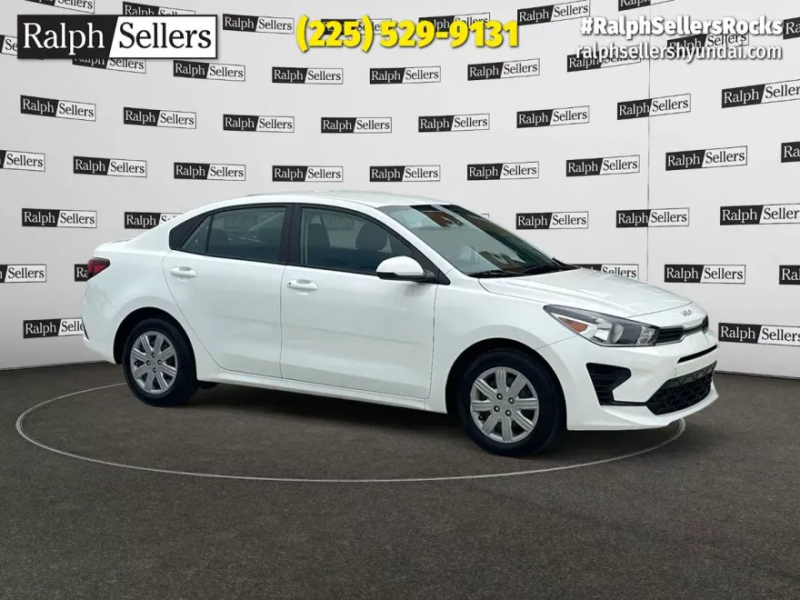 2023 Kia Rio LX photo 1