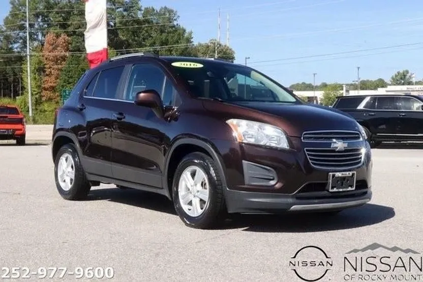 2016 Chevrolet Trax LT photo 1