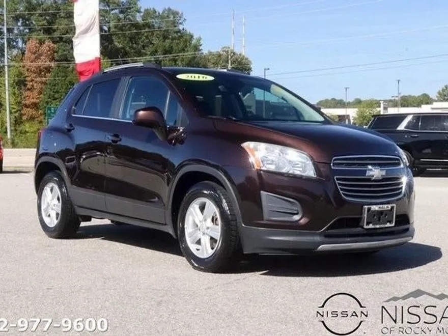 2016 Chevrolet Trax LT photo 1