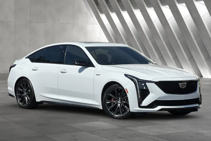 2025 Cadillac CT5 V photo 1