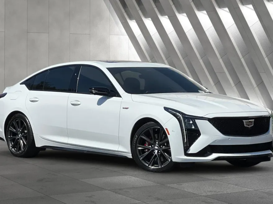 2025 Cadillac CT5 V photo 1