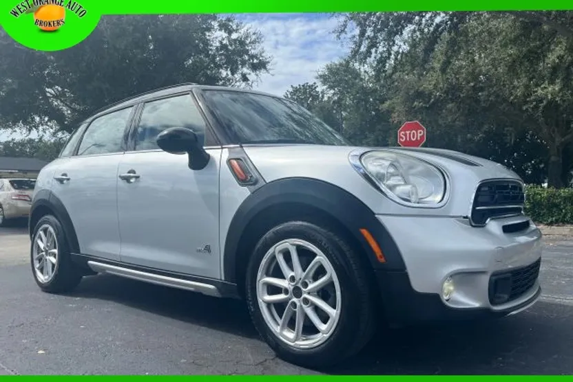 2015 Mini Countryman S ALL4 photo 1