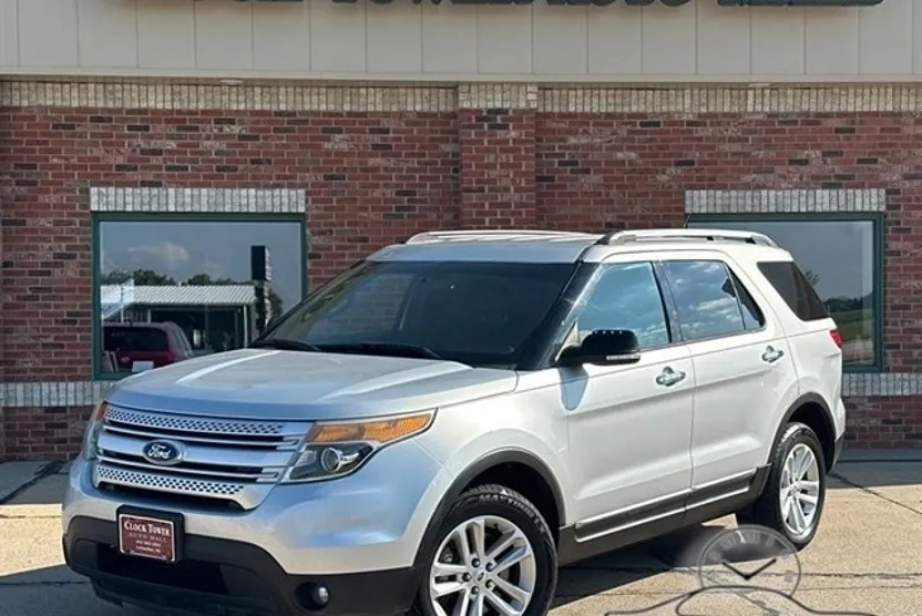 2013 Ford Explorer XLT photo 1