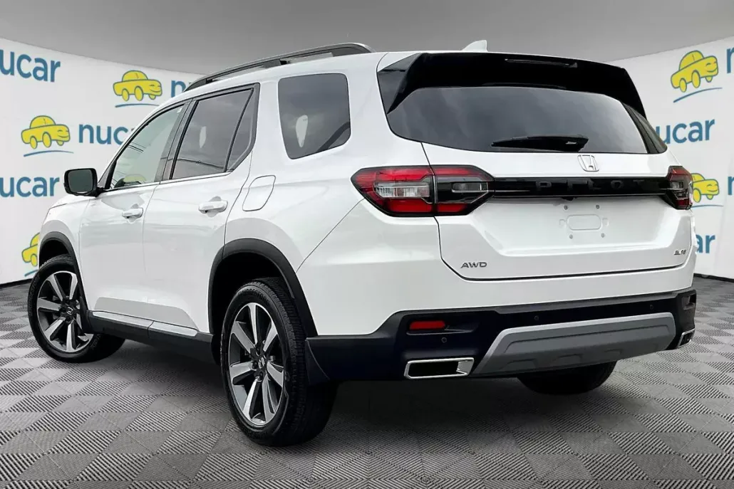 2023 Honda Pilot Elite photo 1