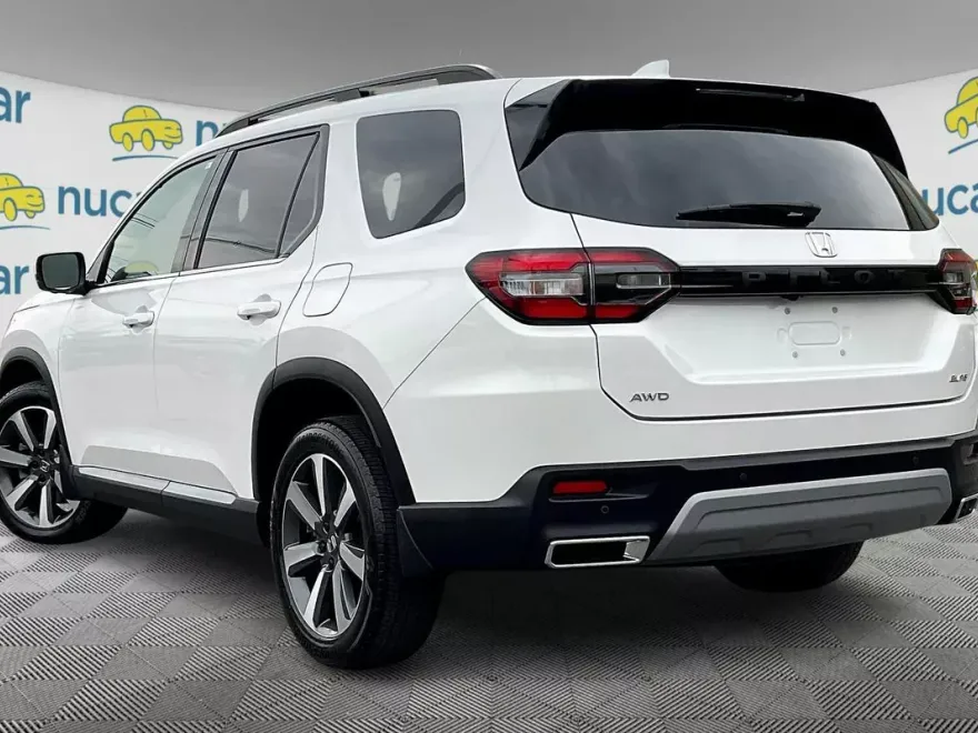 2023 Honda Pilot Elite photo 1