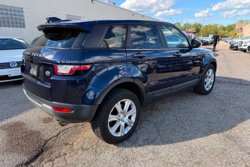 2017 Land Rover Range Rover Evoque SE Premium photo 1