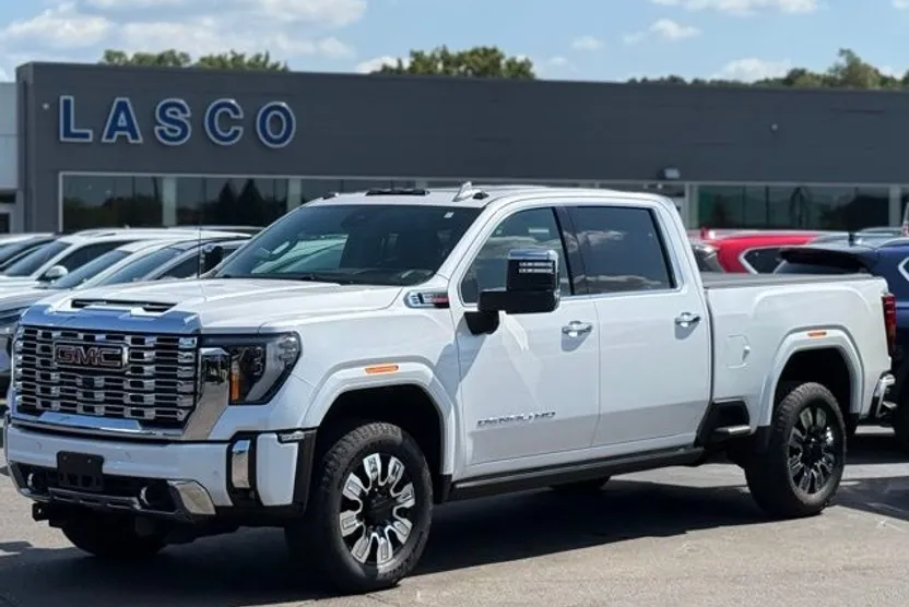 2024 Gmc Sierra 2500 HD Denali photo 1