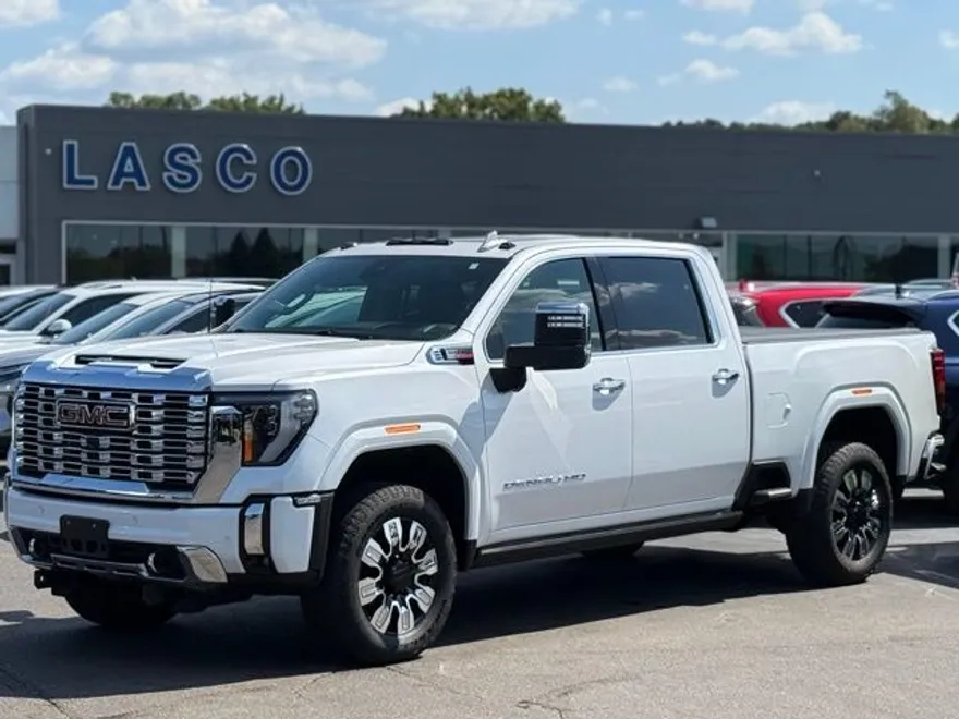 2024 Gmc Sierra 2500 HD Denali photo 1