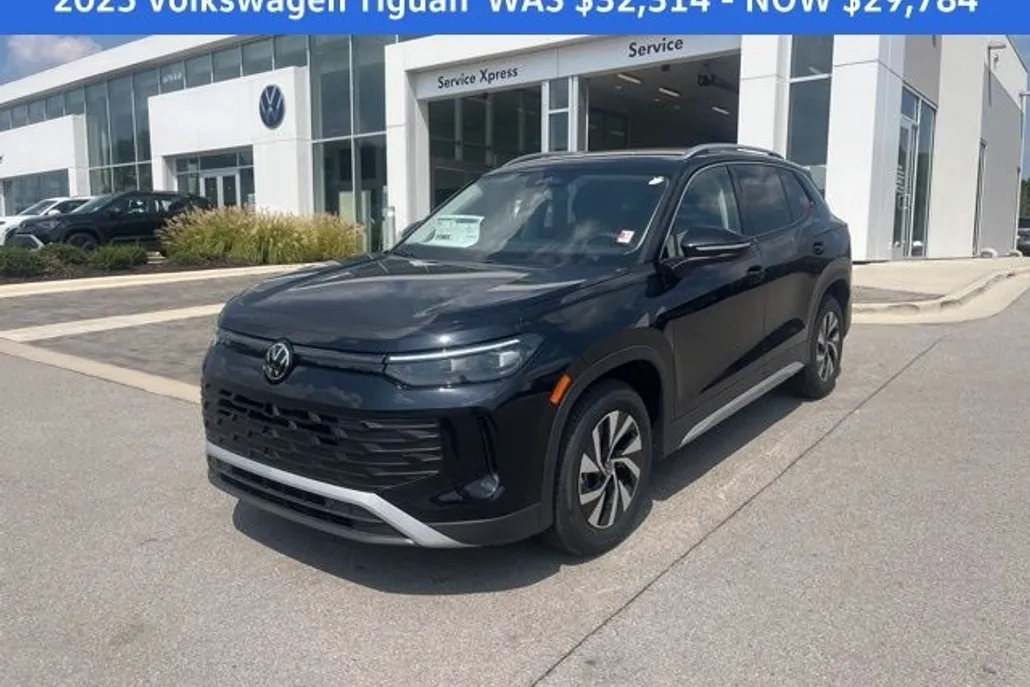 2025 Volkswagen Tiguan S photo 1
