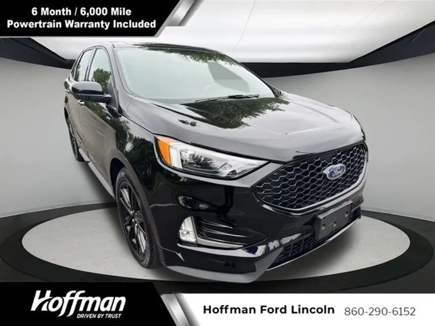2022 Ford Edge ST photo 1