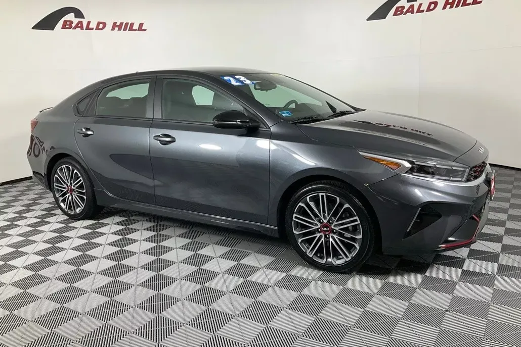 2023 Kia Forte GT photo 1