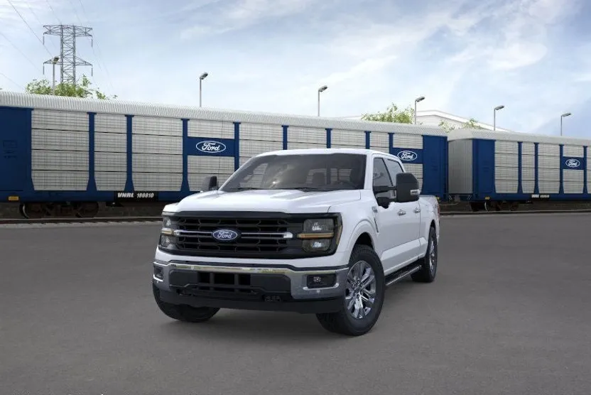 2025 Ford F-150 XLT photo 1