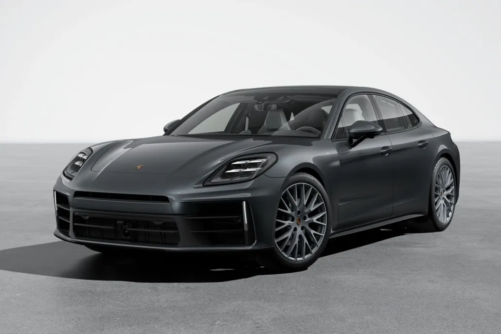 2025 Porsche Panamera 4 photo 1