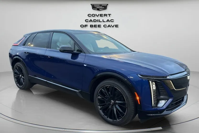 2025 Cadillac Lyriq Sport photo 1