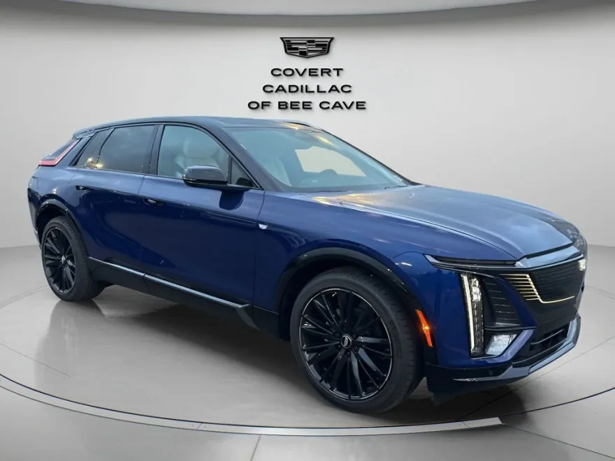 2025 Cadillac Lyriq Sport photo 1