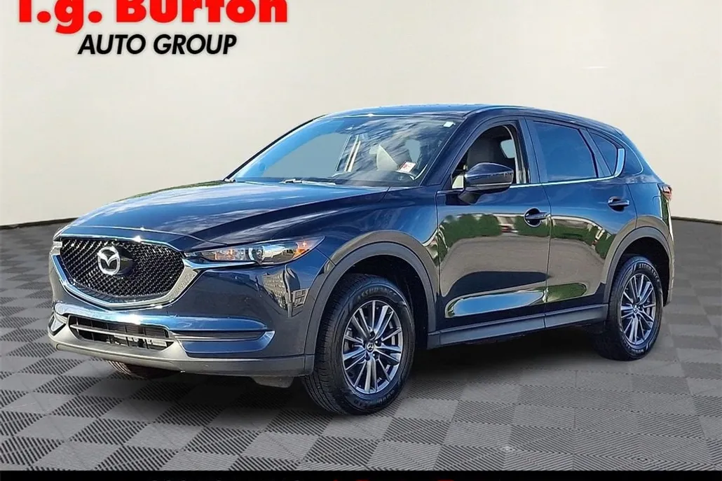 2017 Mazda CX-5 Touring photo 1