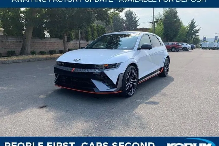 2025 Hyundai Ioniq photo 1