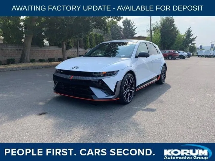 2025 Hyundai Ioniq photo 1