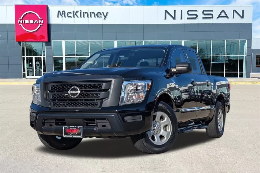 2023 Nissan Titan S photo 1