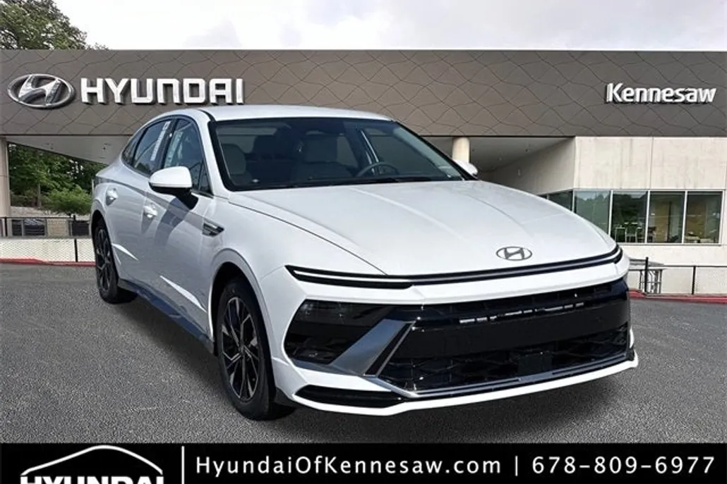 2025 Hyundai Sonata SEL photo 1