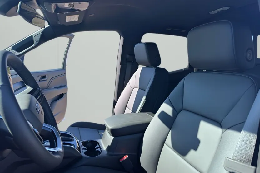 2026 Chevrolet Colorado Trail Boss photo 1