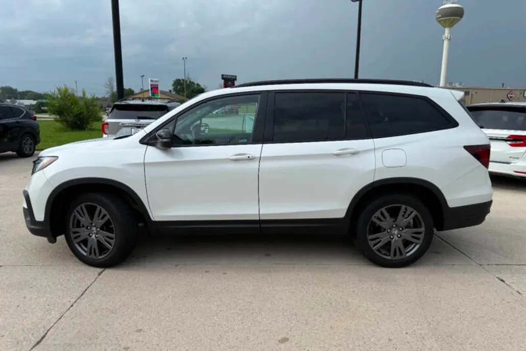 2022 Honda Pilot Sport photo 1