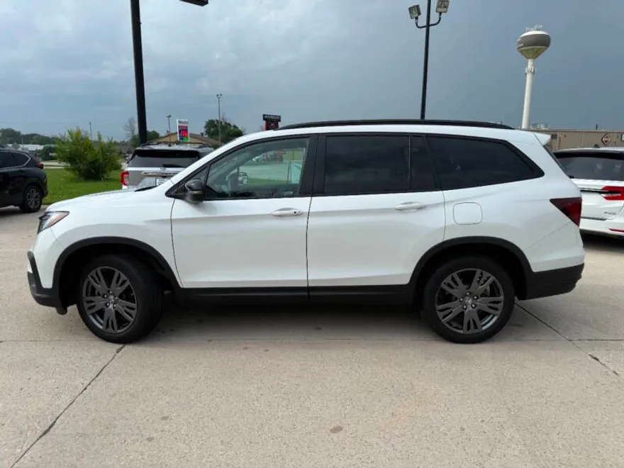 2022 Honda Pilot Sport photo 1