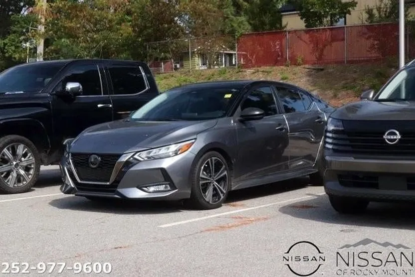 2020 Nissan Sentra SR photo 1