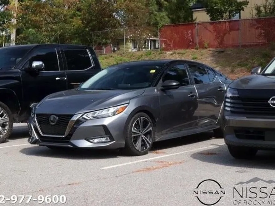 2020 Nissan Sentra SR photo 1