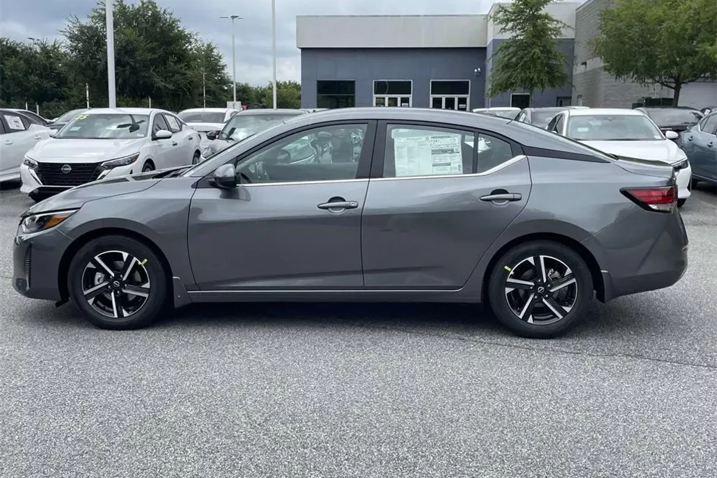 2025 Nissan Sentra SV photo 1