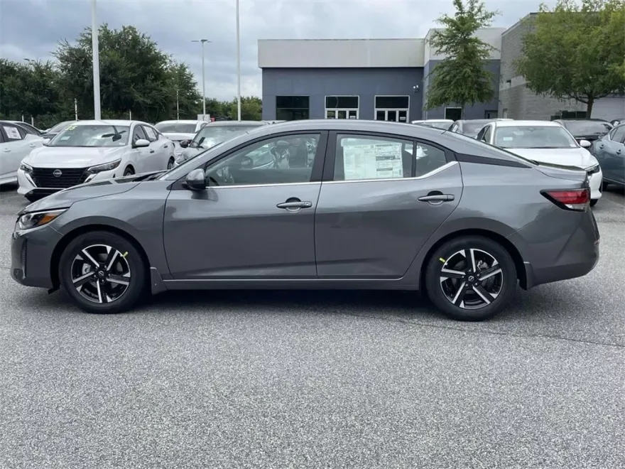 2025 Nissan Sentra SV photo 1