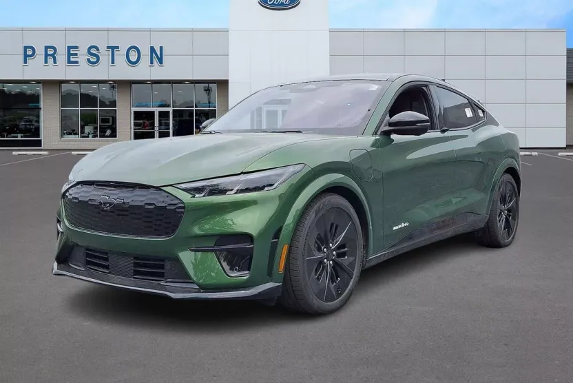 2025 Ford Mustang Mach-E GT photo 1