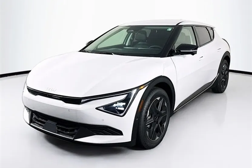 2025 Kia EV6 Light photo 1