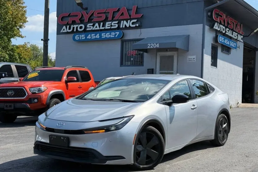 2023 Toyota Prius LE photo 1