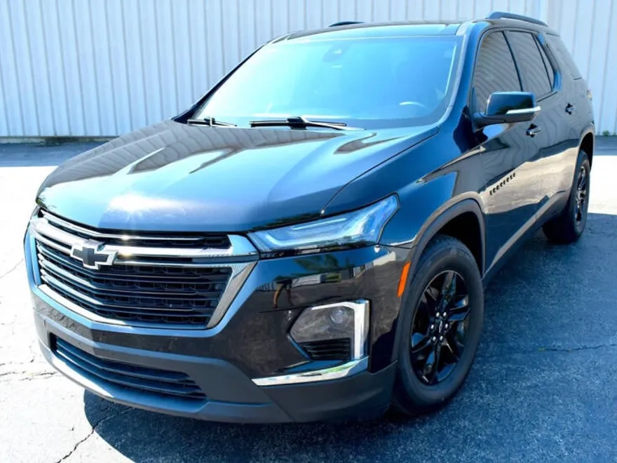 2022 Chevrolet Traverse Leather photo 1