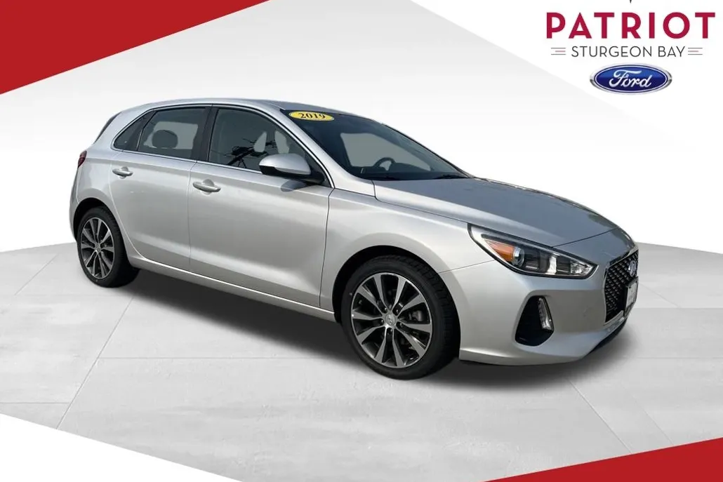 2019 Hyundai Elantra GT Base photo 1