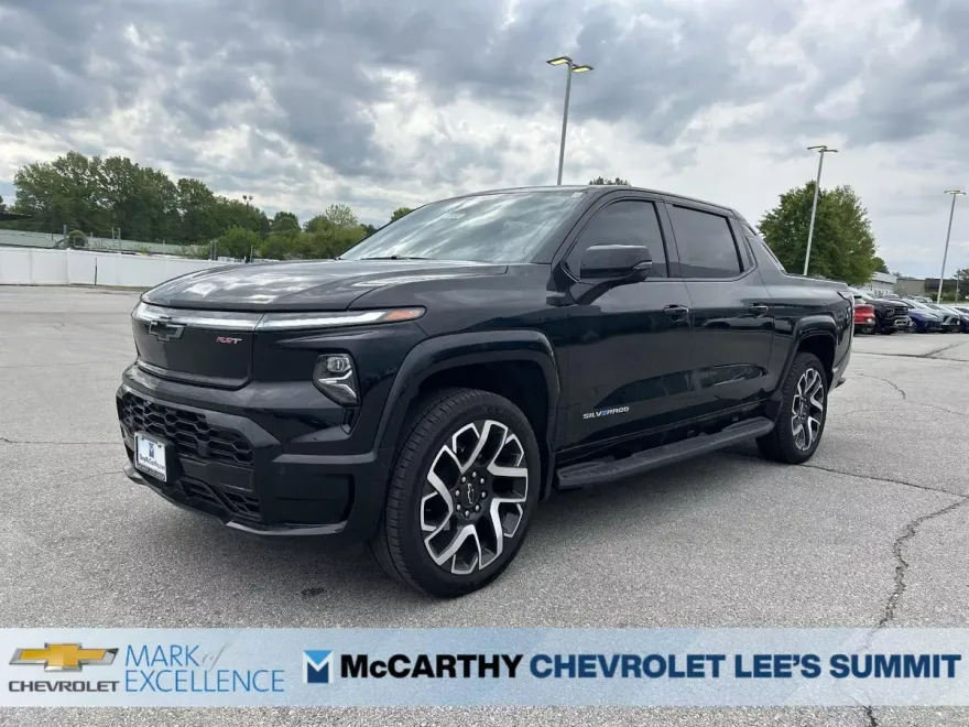 2024 Chevrolet Silverado EV RST photo 1
