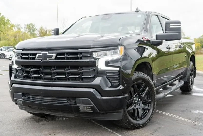 2023 Chevrolet Silverado 1500 RST photo 1