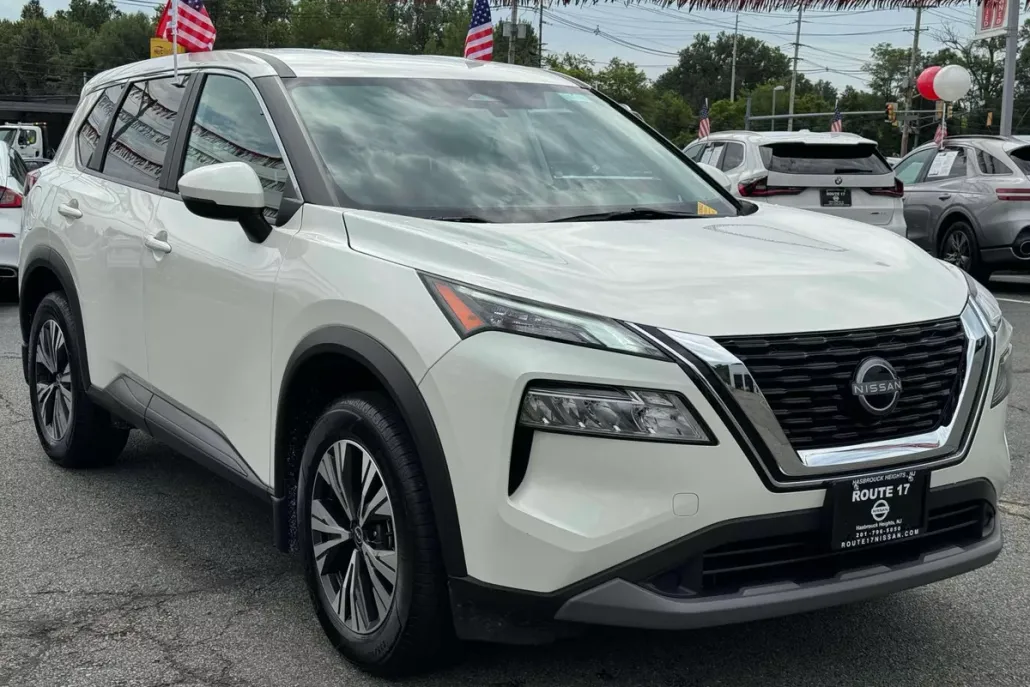 2023 Nissan Rogue SV photo 1