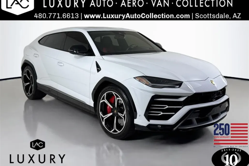2021 Lamborghini Urus photo 1