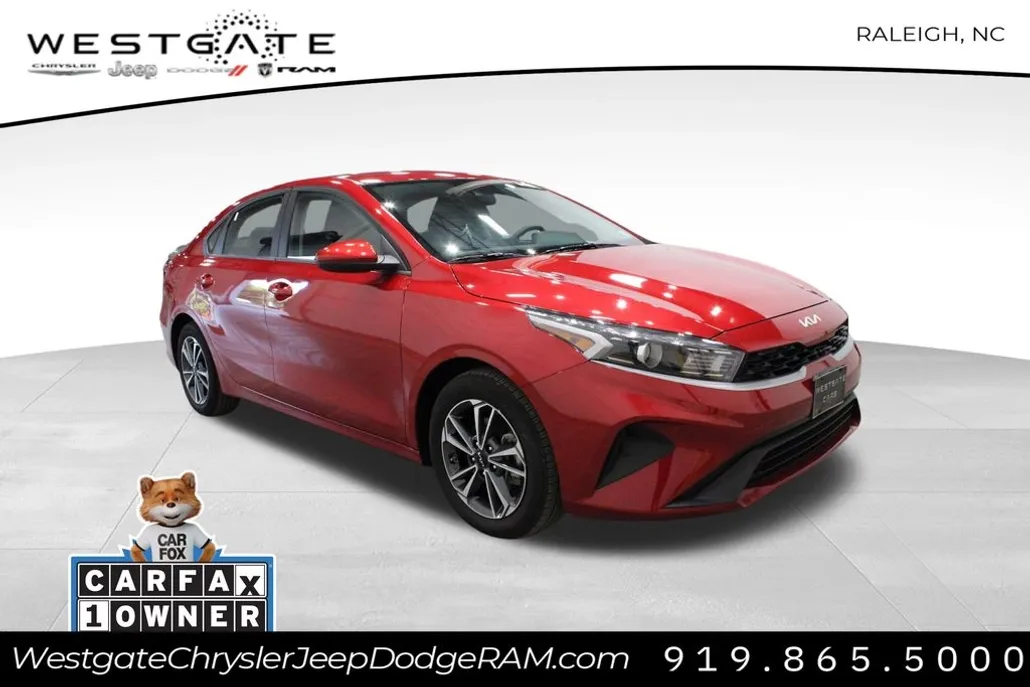 2024 Kia Forte LXS photo 1