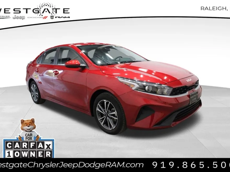 2024 Kia Forte LXS photo 1