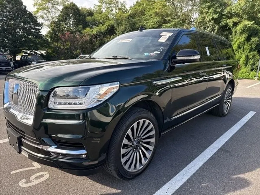 2021 Lincoln Navigator L Reserve photo 1