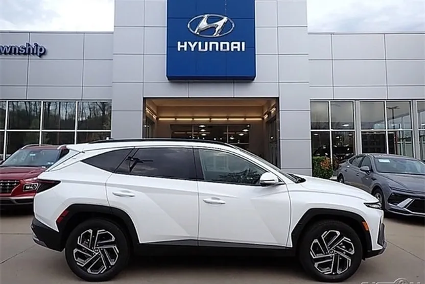 2025 Hyundai Tucson Hybrid Limited photo 1
