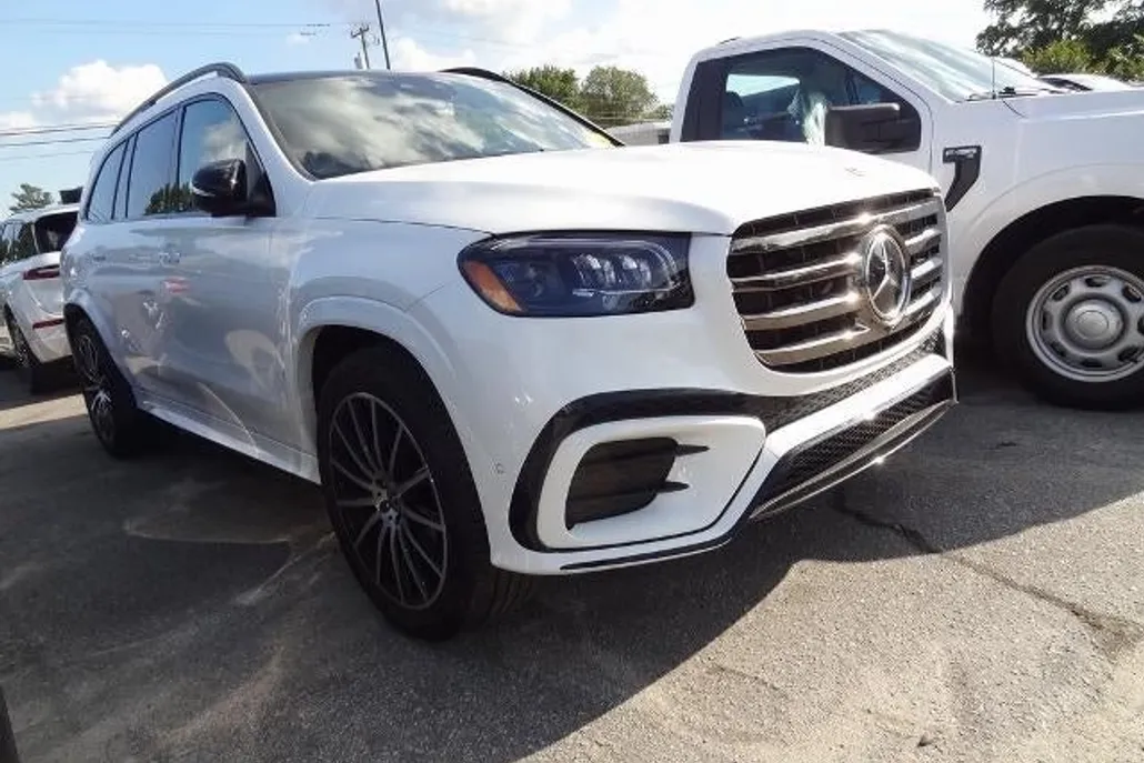 2025 Mercedes Benz GLS 450 4MATIC photo 1