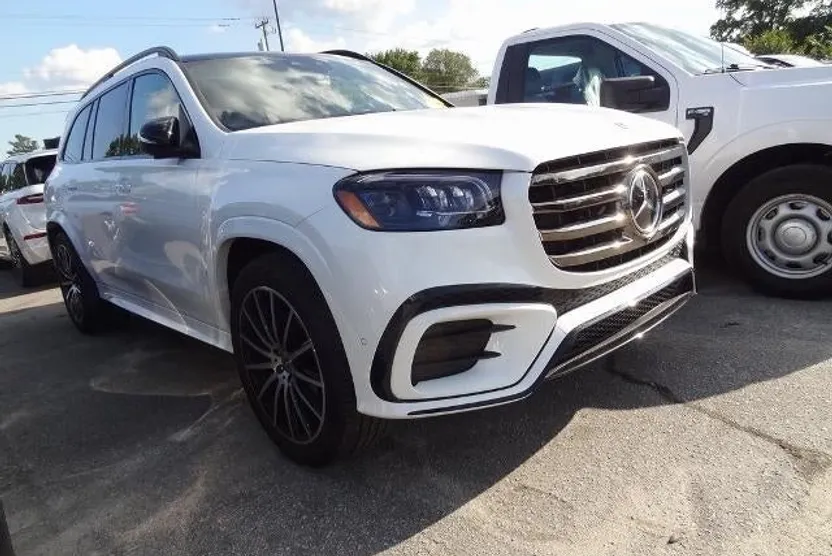 2025 Mercedes Benz GLS 450 4MATIC photo 1