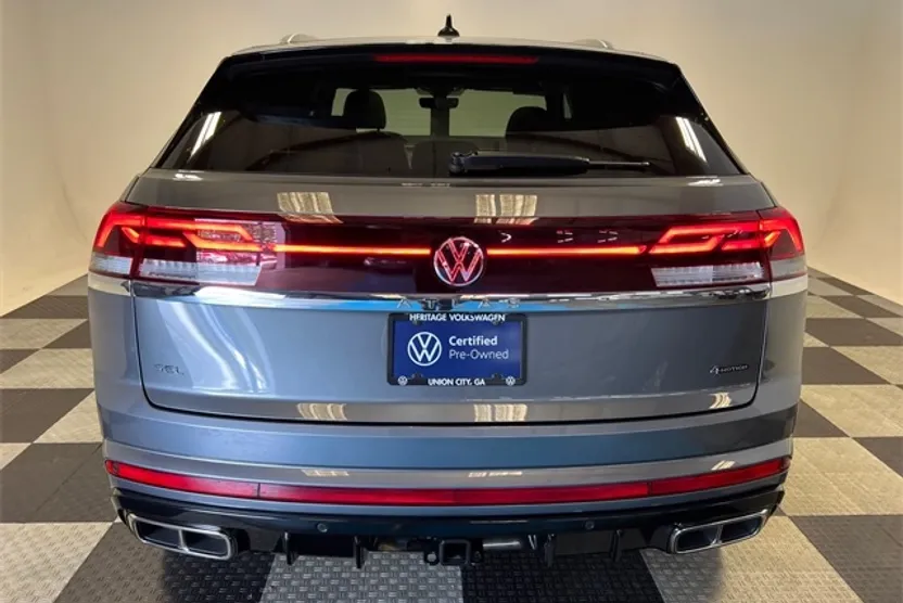 2024 Volkswagen Atlas Cross Sport SEL Premium R-Line photo 1