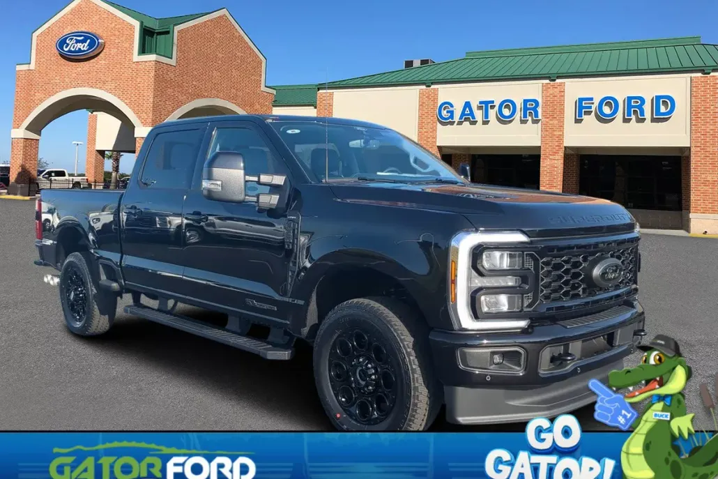 2025 Ford F-250 Lariat photo 1
