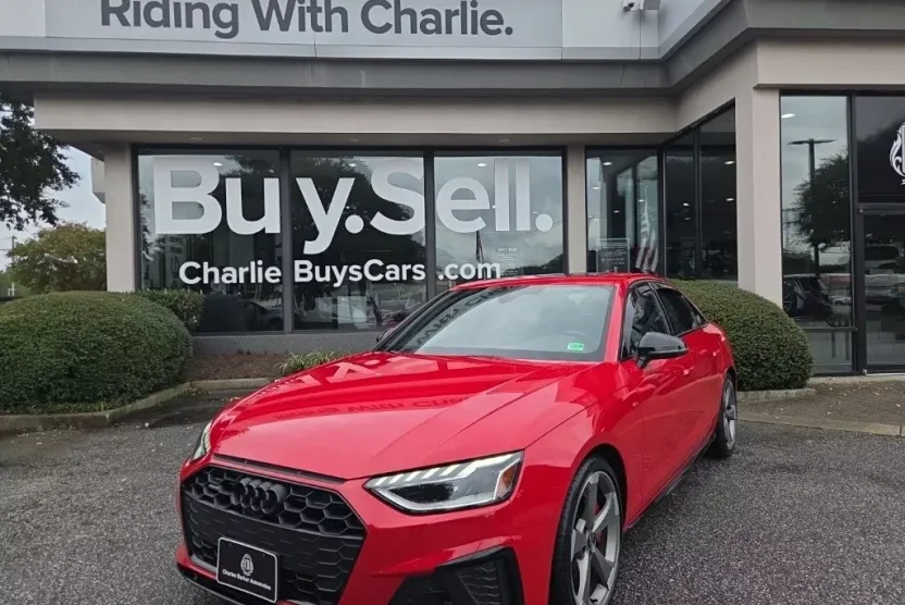 2022 Audi A4 45 S line Premium Plus photo 1